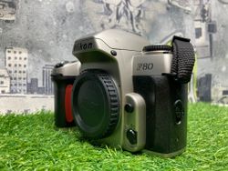 Nikon F80