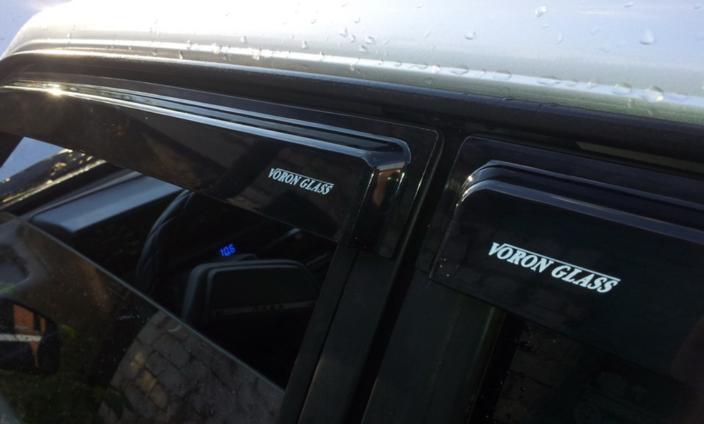 Ветровик (000225) CHEVROLET LACETTI 2004-2013 /СЕДАН /накладные/ скотч /к-т 4 шт./ Прочий VORON GLASS (Samurai)