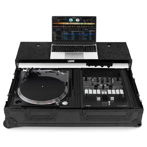 Кейс UDG Ultimate Flight Case Single Turntable Battle/ PLX-CRSS12 & 10"/12" Mixer Black Plus (Laptop Shelf, Trolley & Wheels)