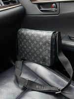 Сумка-мессенджер Louis Vuitton