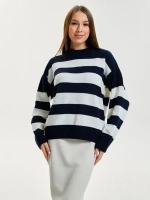 Джемпер стильный в полоску