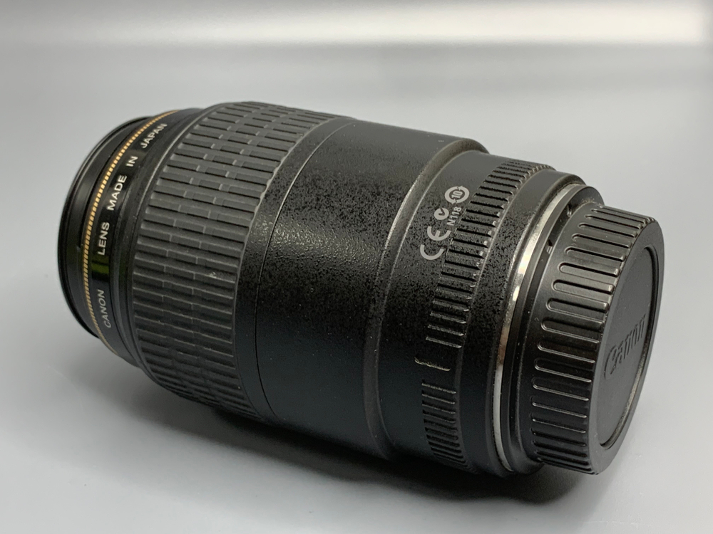 Canon EF 100mm 2.8 USM