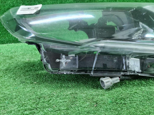 Битая Фара правая Nissan X-Trail Т32 (2017-2022) галоген