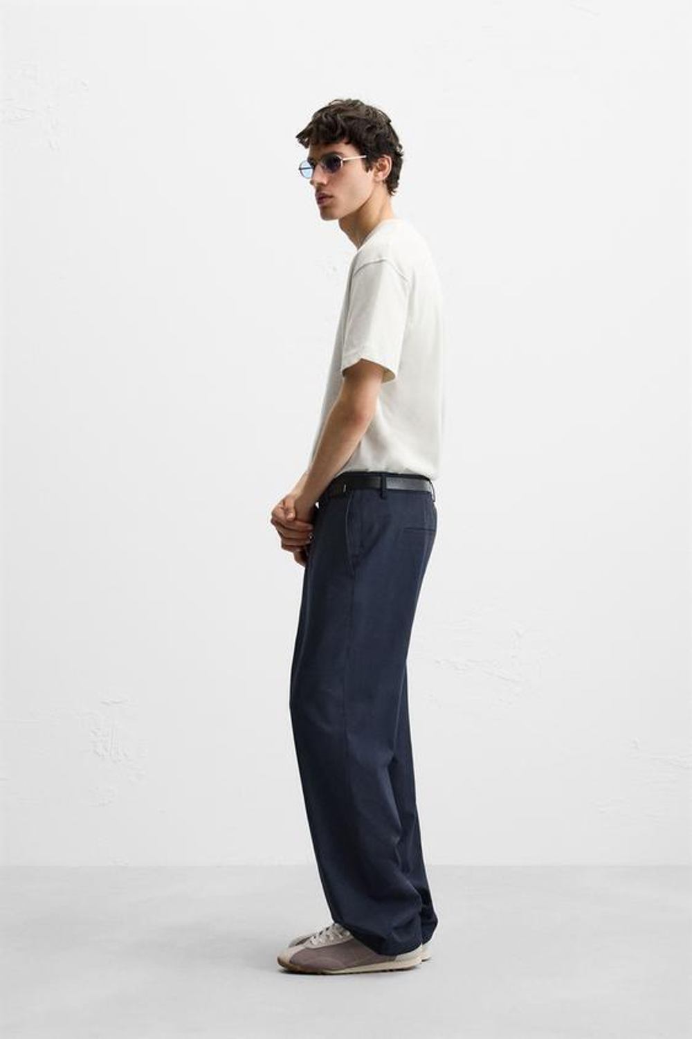 ZARA ФУТБОЛКА С КОНТРАСТНОЙ НАШИВКОЙ, ЖЕМЧУЖНО-СЕРЫЙ