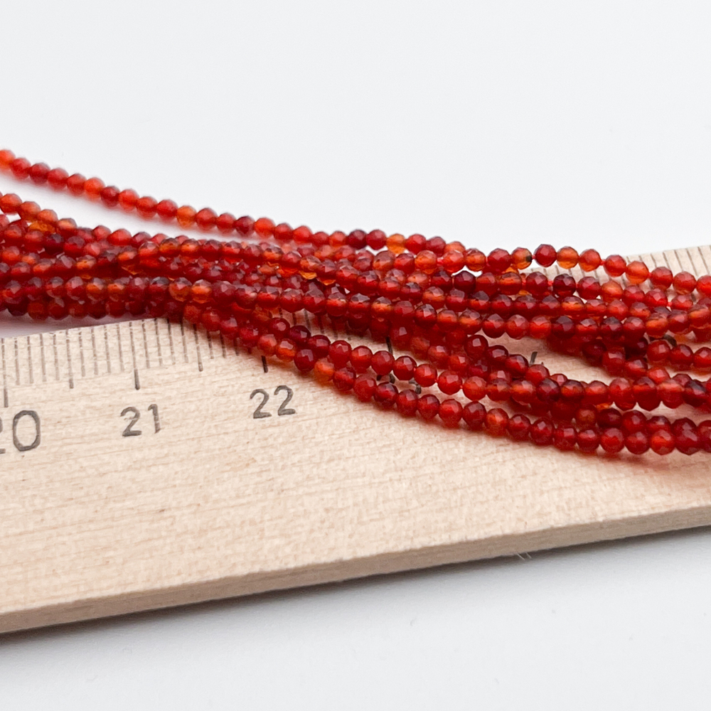 Сердолик граненый, диаметр 1,7-1,8 мм, цена за нить 38 см