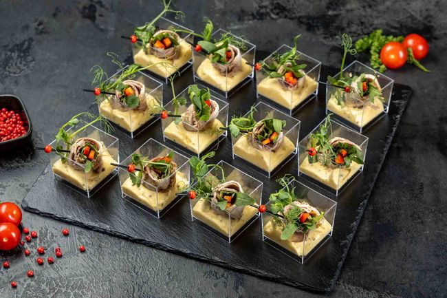 Веррин с бужениной, рукколой и овощами, 12 шт.