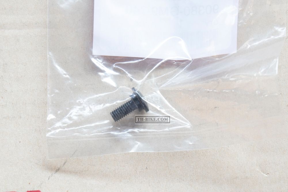 90380-GM9-740. SCREW, SPECIAL, 6X15. HONDA