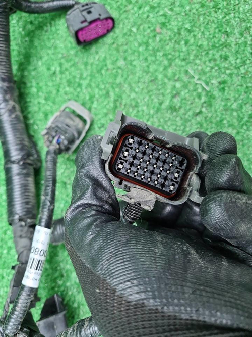 Проводка моторного отсека Geely Atlas Pro (21-нв)