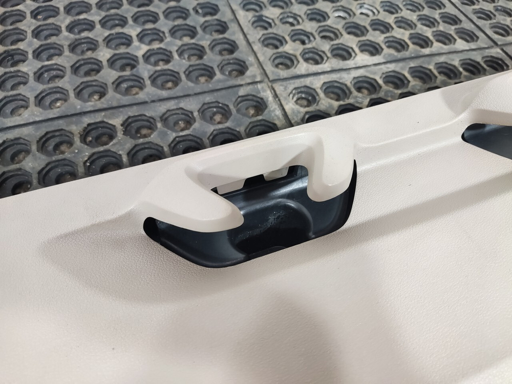 Накладка потолка левая 2023г