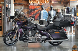 CVO Limited 117 Harley-Davidson 2021 Royal Purple Fade & Royal Black