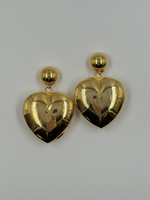 Массивные клипсы с подвесками в виде сердец Moschino