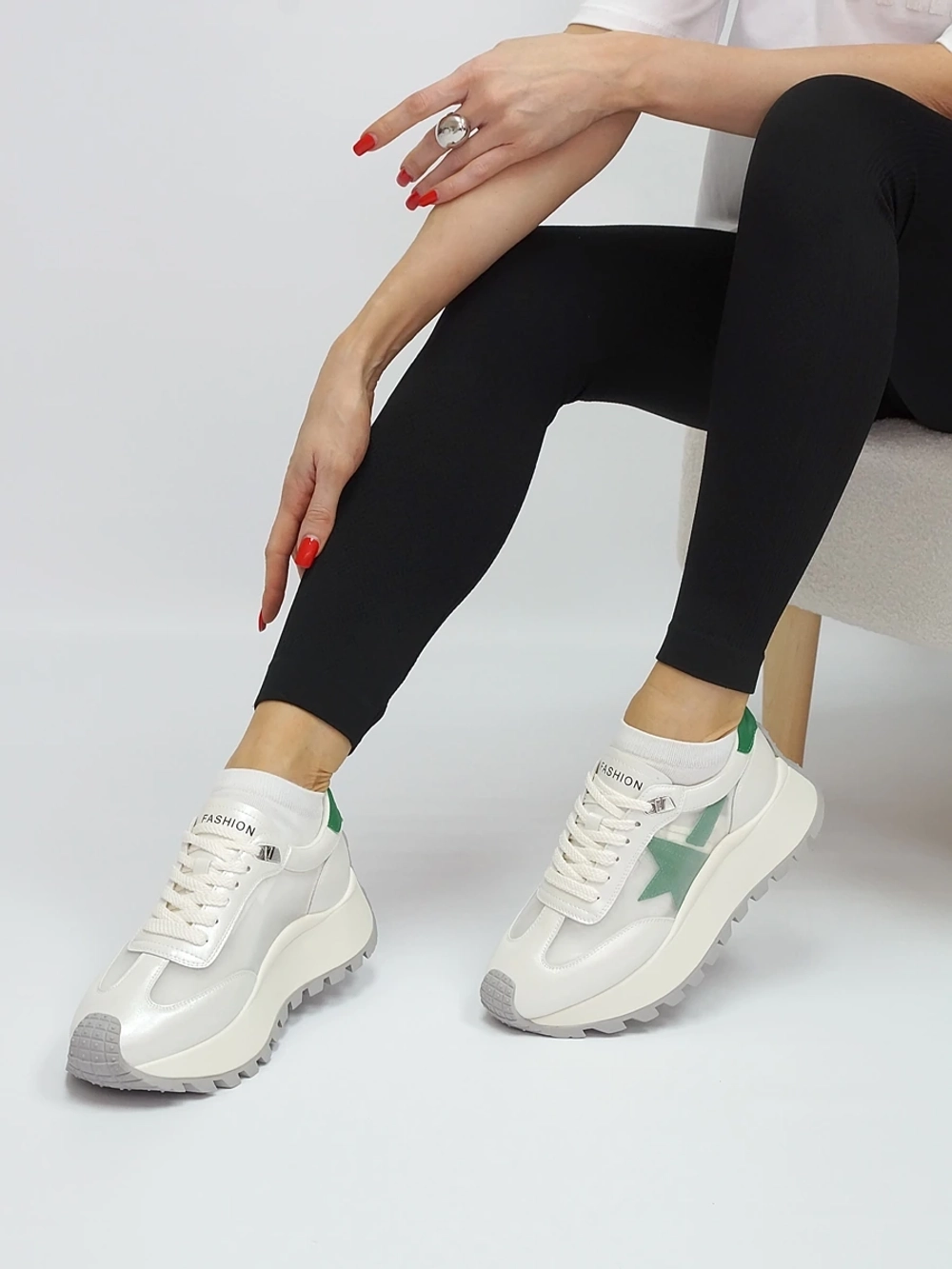 Кроссовки женские летние