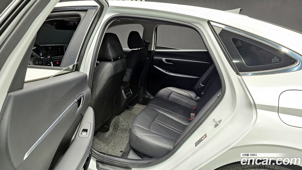 Hyundai Sonata (DN8) 2.0 (04.2020)