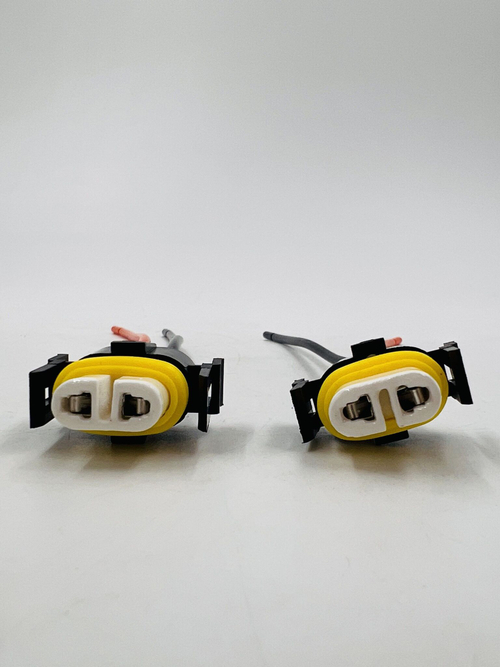 Разъем (колодка) лампы H11 керамика комплект 2шт