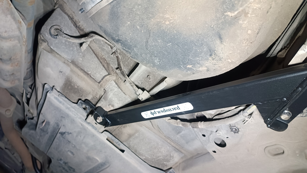 Распорки средние нижние боковые Subaru Outback 5 (BS), Subaru Legacy 6 (BN, BS) (ПОД ЗАКАЗ)