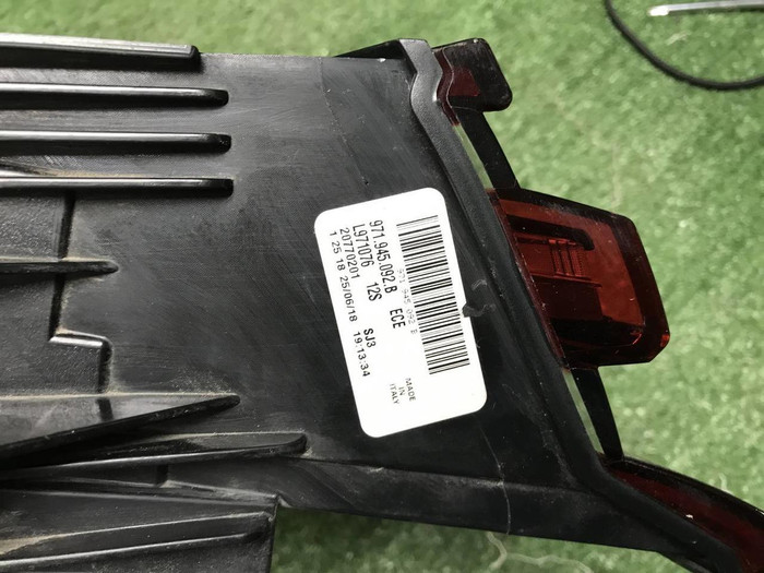 Фонарь правый внешний Porsche Panamera 971 (16-20)