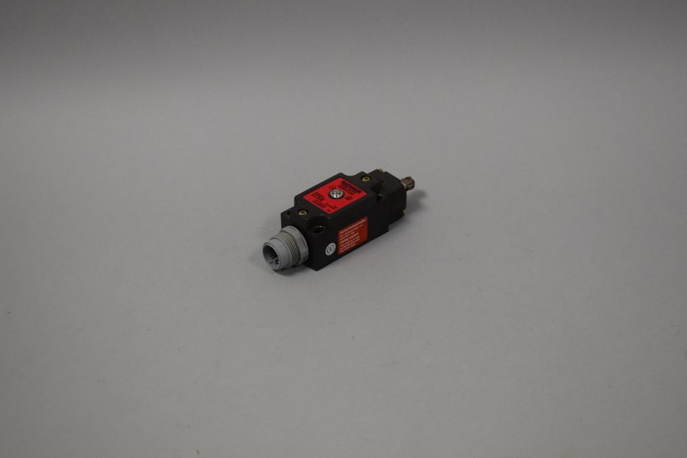 Концевой выключатель EUCHNER NZ2RS-511L060