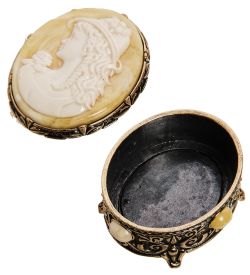 Народные промыслы AM-3264/1 Шкатулка «Камея Юность» (латунь, янтарь)