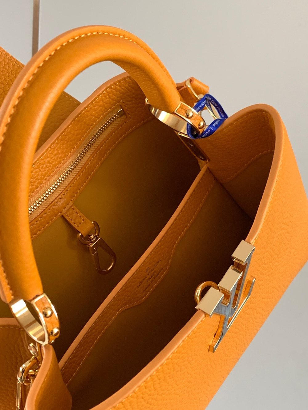 Louis Vuitton Capucines BB