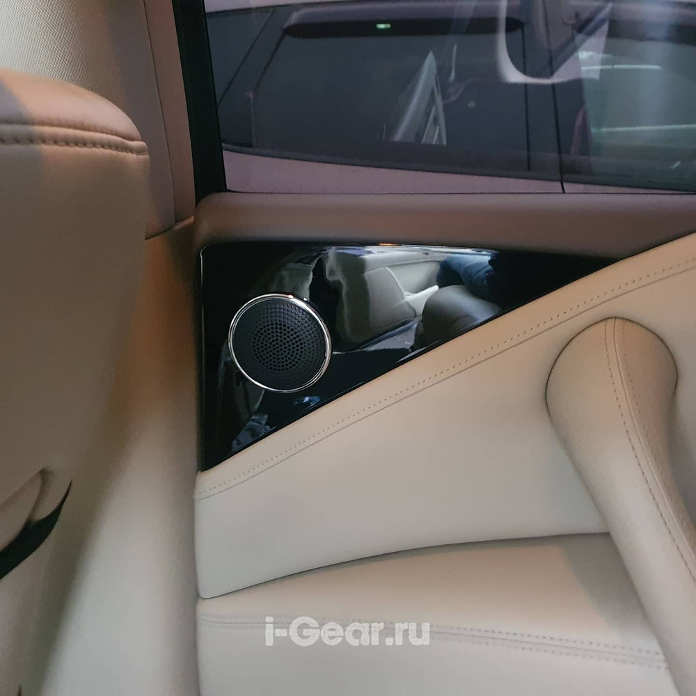 Окрас панелей в Черный лак Infiniti QX56 QX80