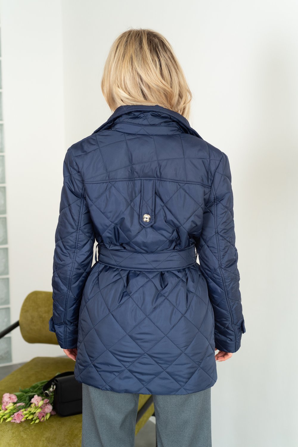 Синее укороченное стеганное пальто с подкладом из вискозы