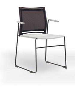 Web стул на полозьях с подлокотниками и спинкой-сеткой