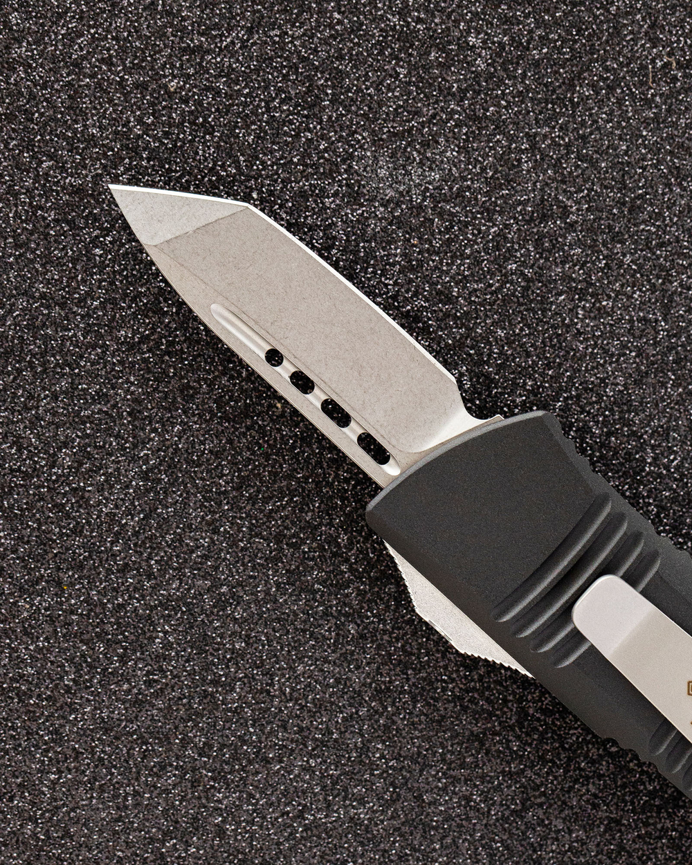 Автоматический складной нож SteelBro Mini Troodon Tanto Stonewash 240-4T (черный) фронталка/выкидуха
