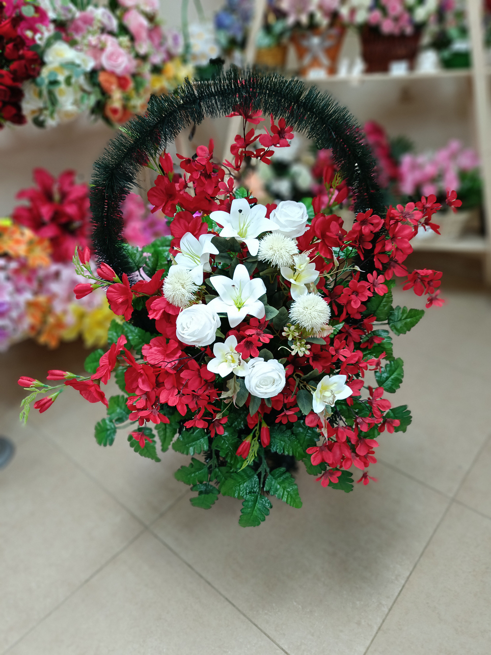 Корзина большая пышная