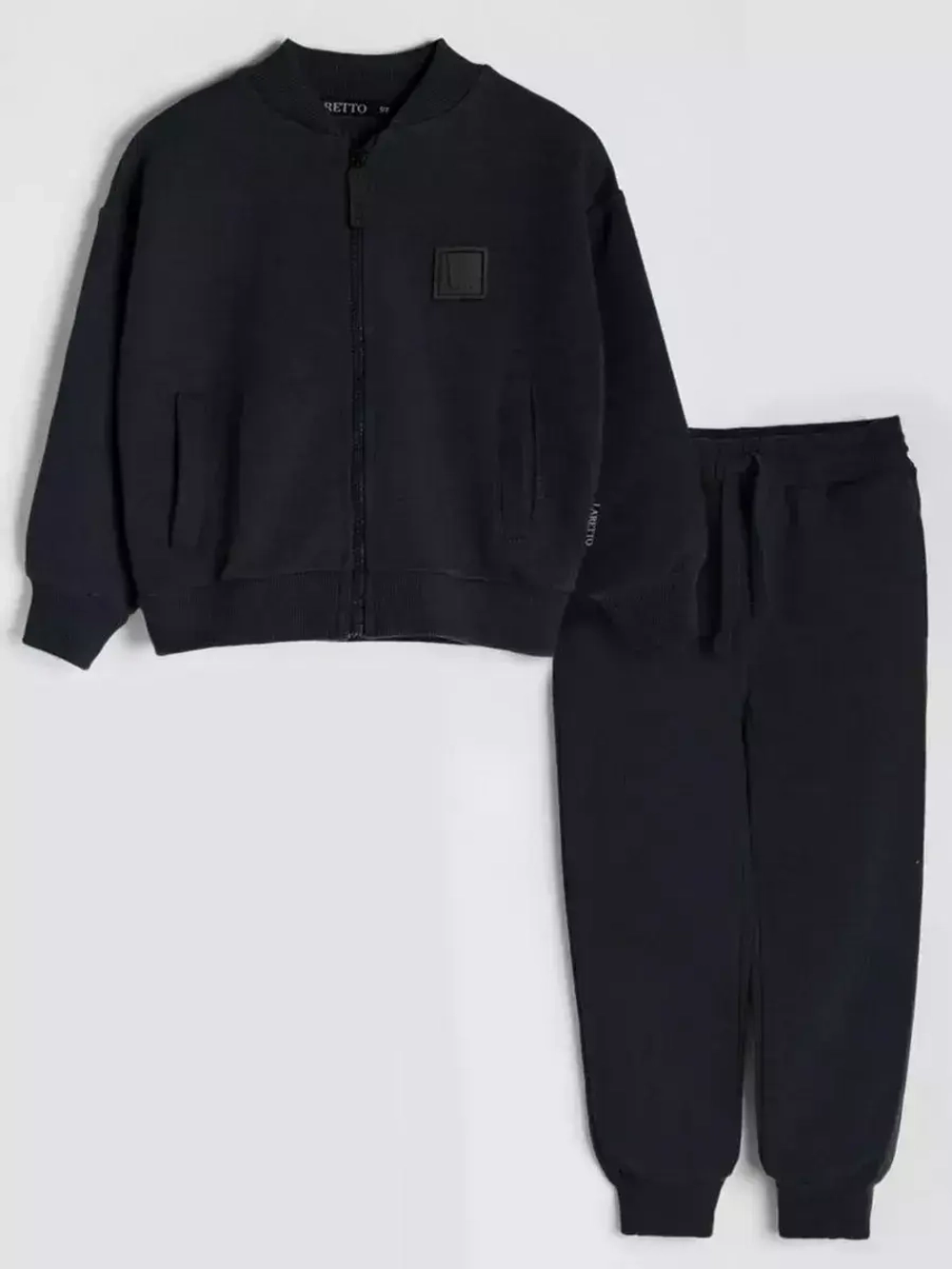 Черный спортивный костюм для мальчика в школу