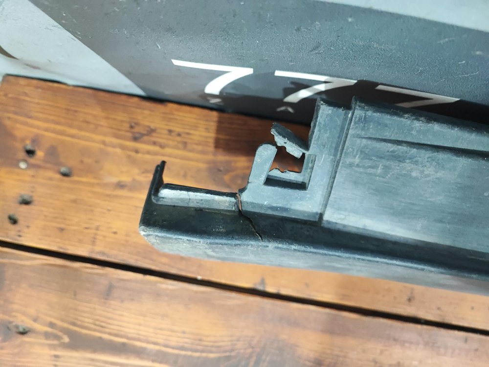 Накладка порога правого Honda CR-V 3 (RE) 07-12 Б/У Оригинал 71800SWWG010M1