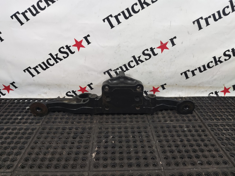 Кронштейн пневморессоры задний левый 2023г