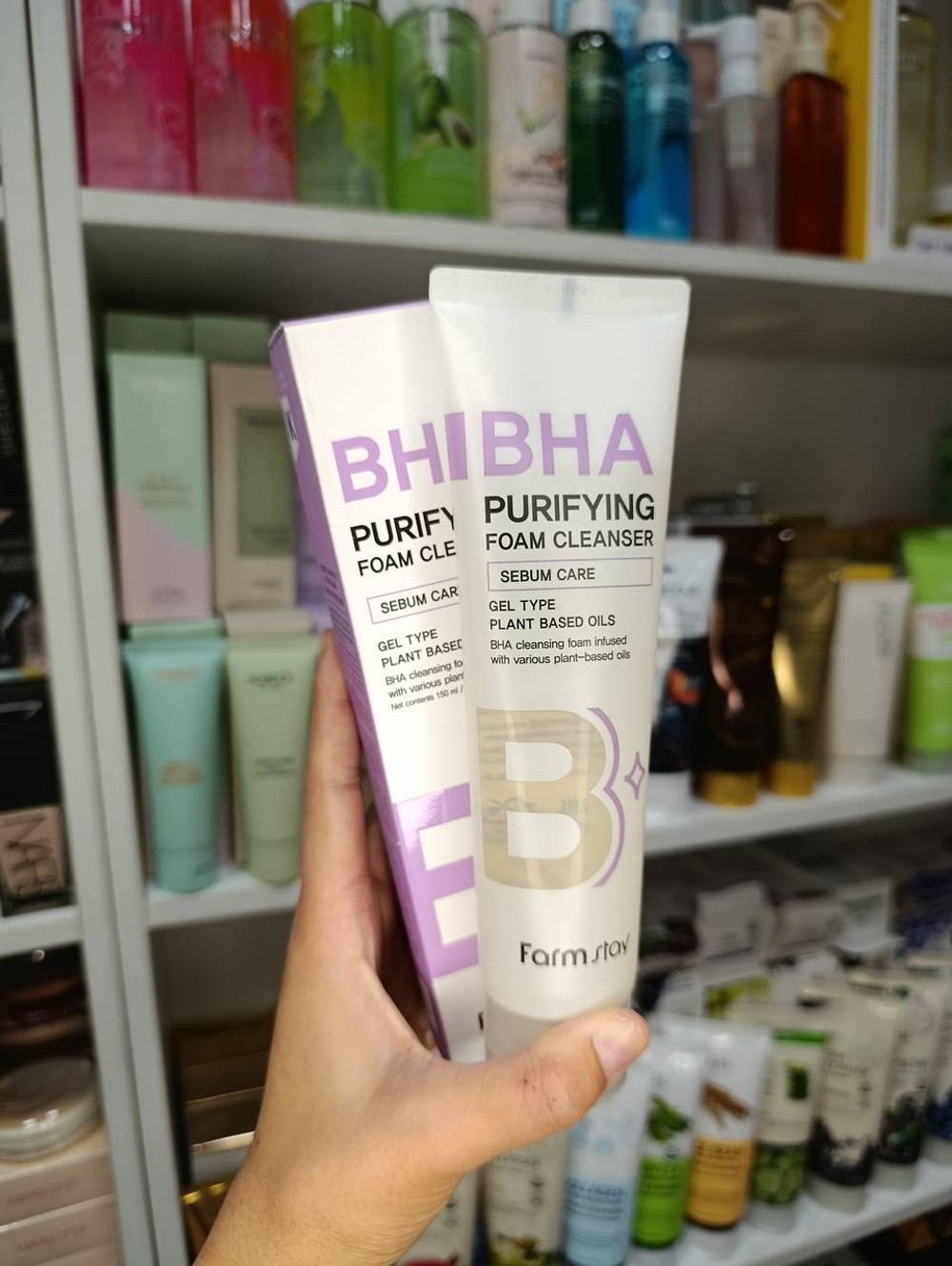 очищающая пенка для умывания FarmStay BHA Purifying Foam Cleanser.
