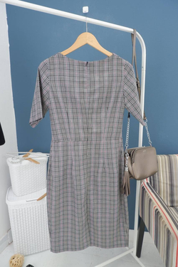 Платье Magda серое "в клетку" 46 размер, новое