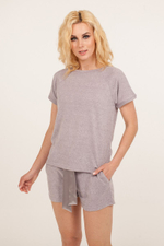 Элегантный женский костюм с коротенькими шортиками (Размер: XL) (Цвет: сиреневый)