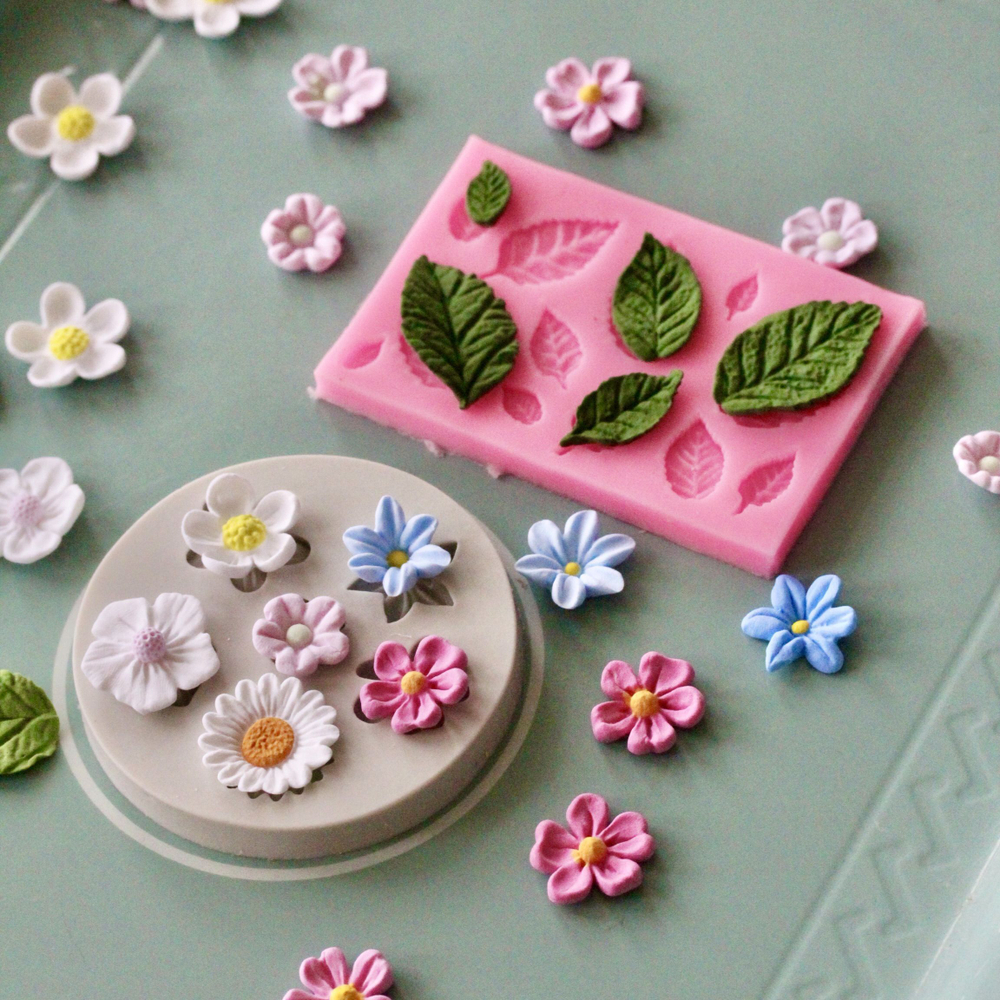 Молды силиконовые в наборе 2 шт "Цветочки и листики" разноцветные / Формы для лепки цветов и листьев
