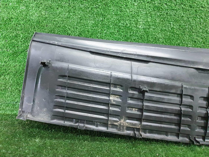 Накладка заднего бампера Toyota Land Cruiser 200 (2007-2021)