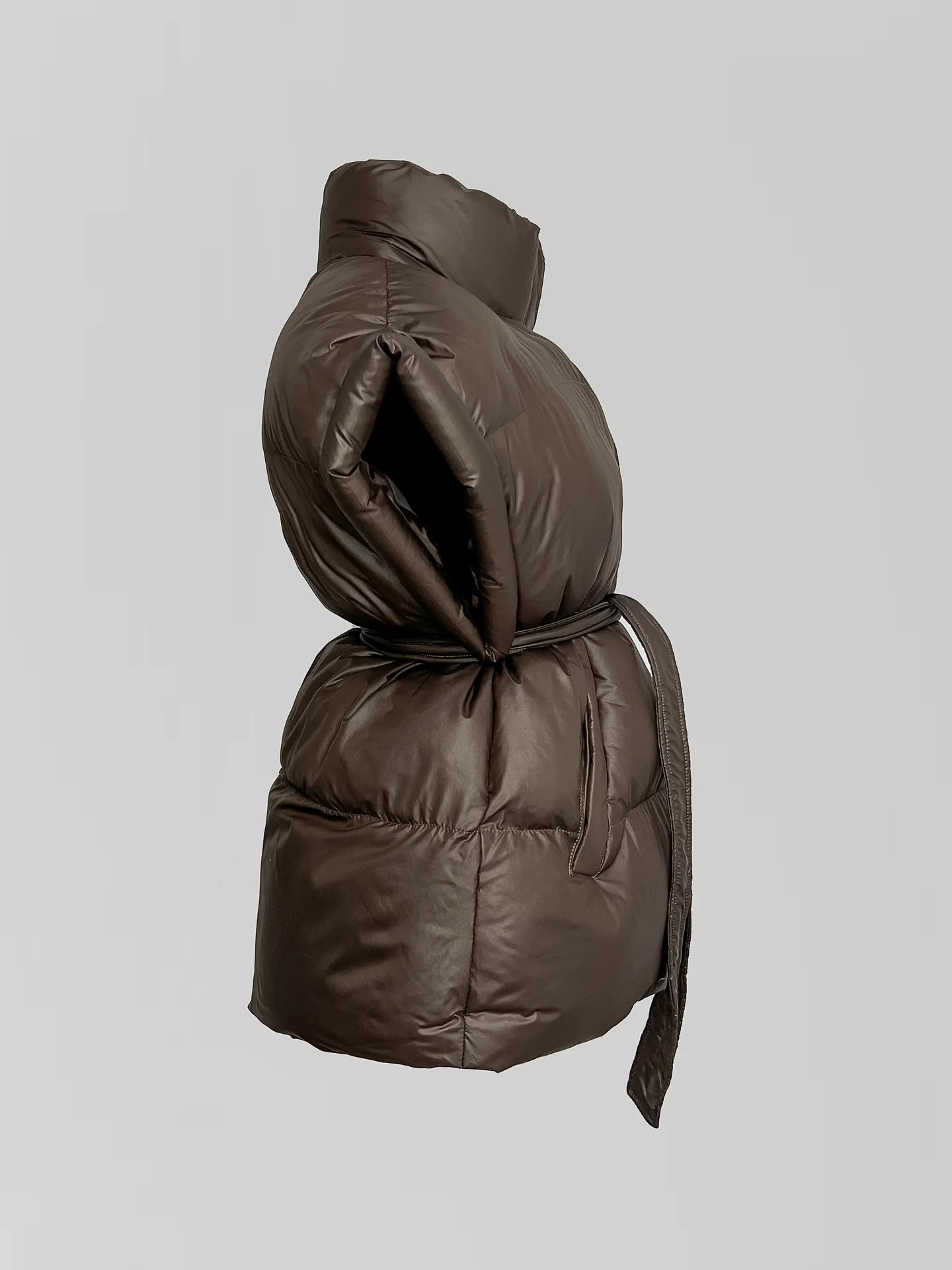 Жилетка Haiziyuan 8017 однотонная на молнии с поясом