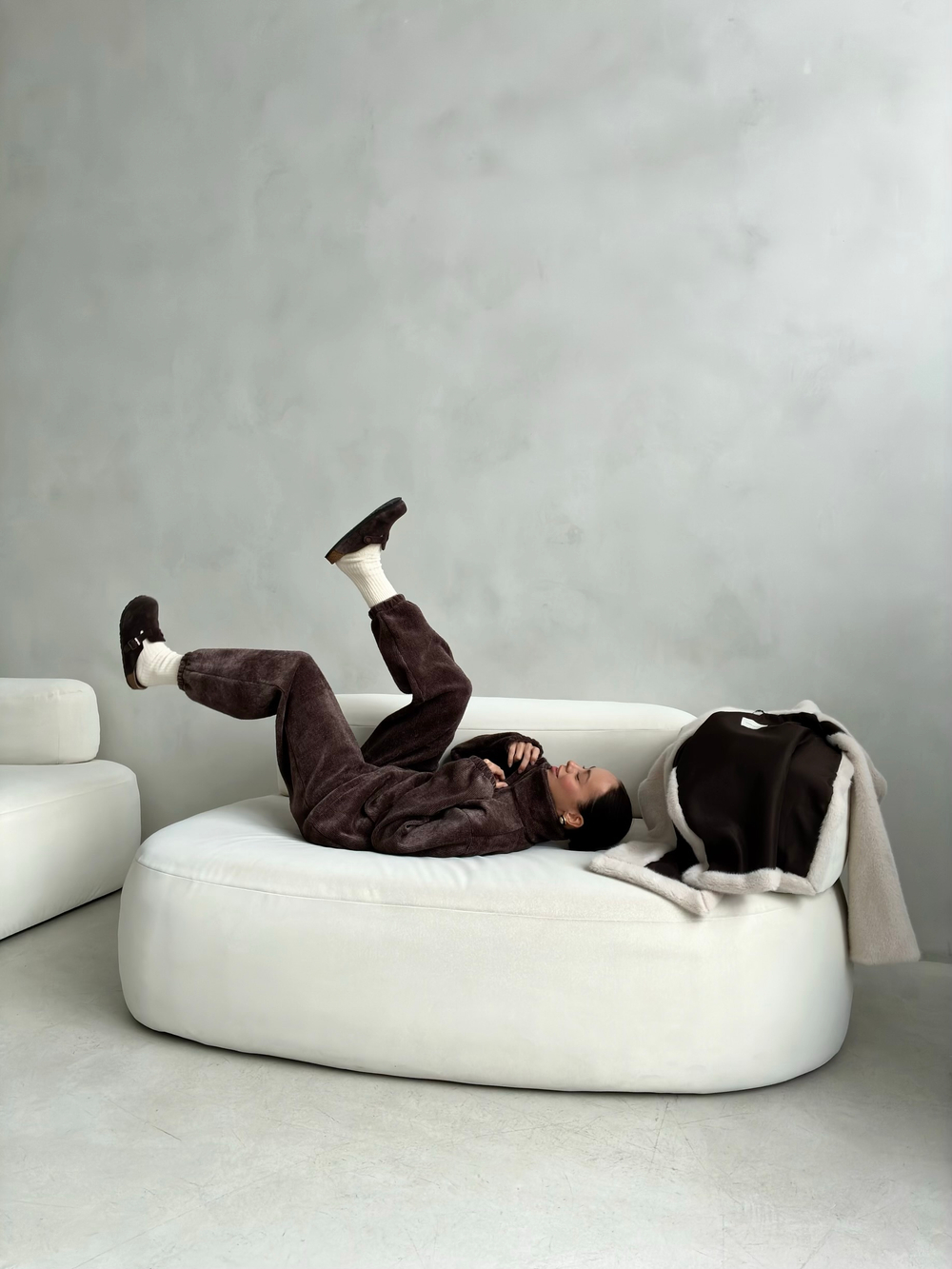 Свитшот вельвет-альпака на пуговицах (шоколад)