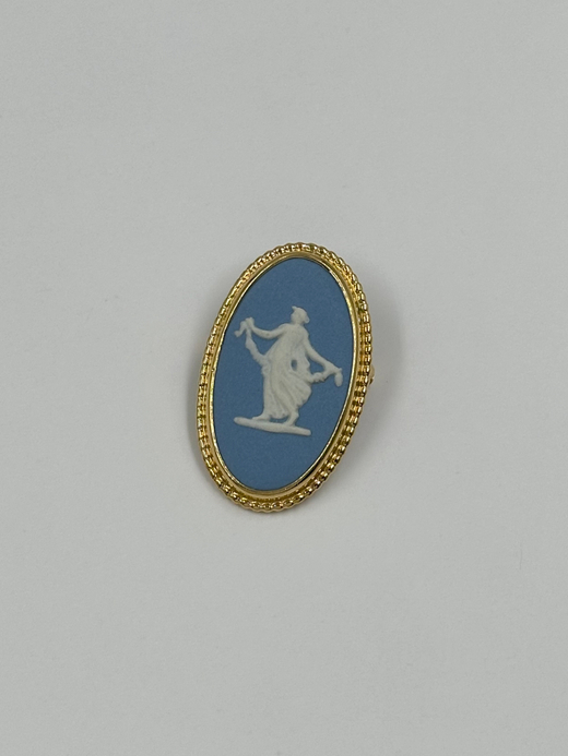 Брошь Wedgwood голубая