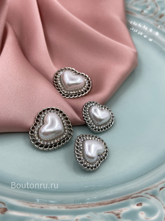 Пуговицы в форме сердца с жемчугом и стразами
