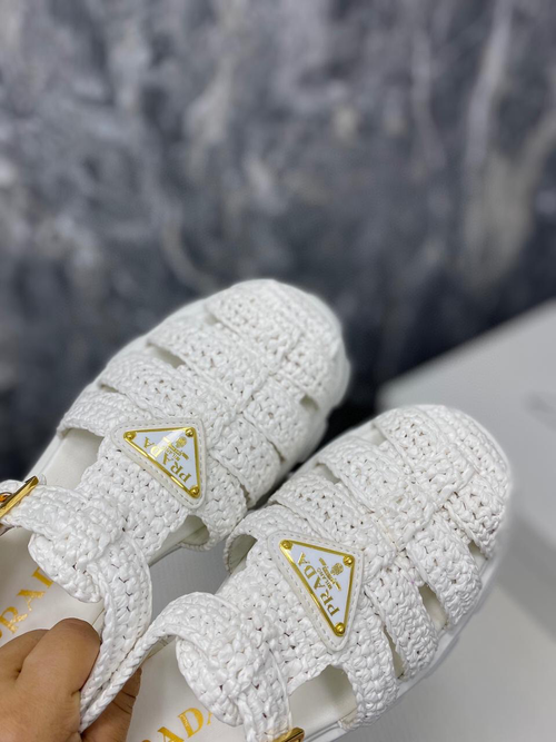 Сандали Prada