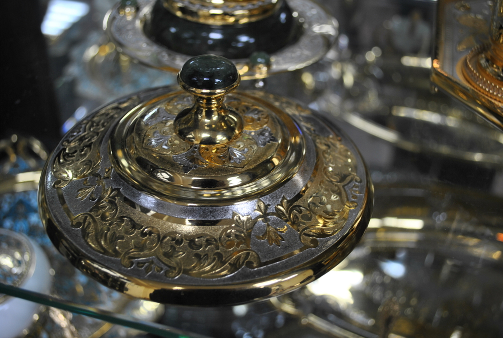 Икорница с ледовницей "Осетр с нефритом (Златоустовская гравюра)