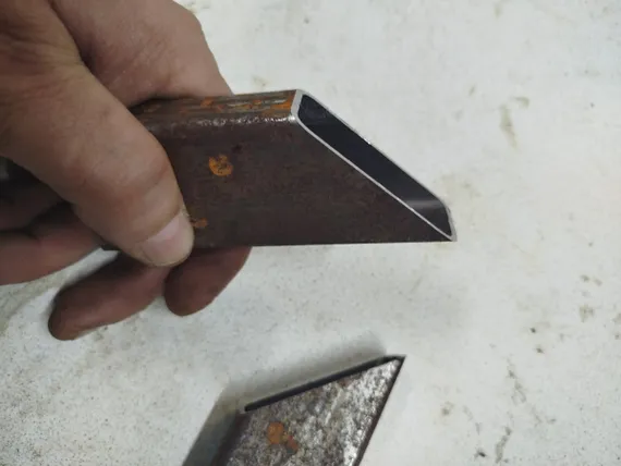 Пила торцовочная многофункциональная Ravic RV8025