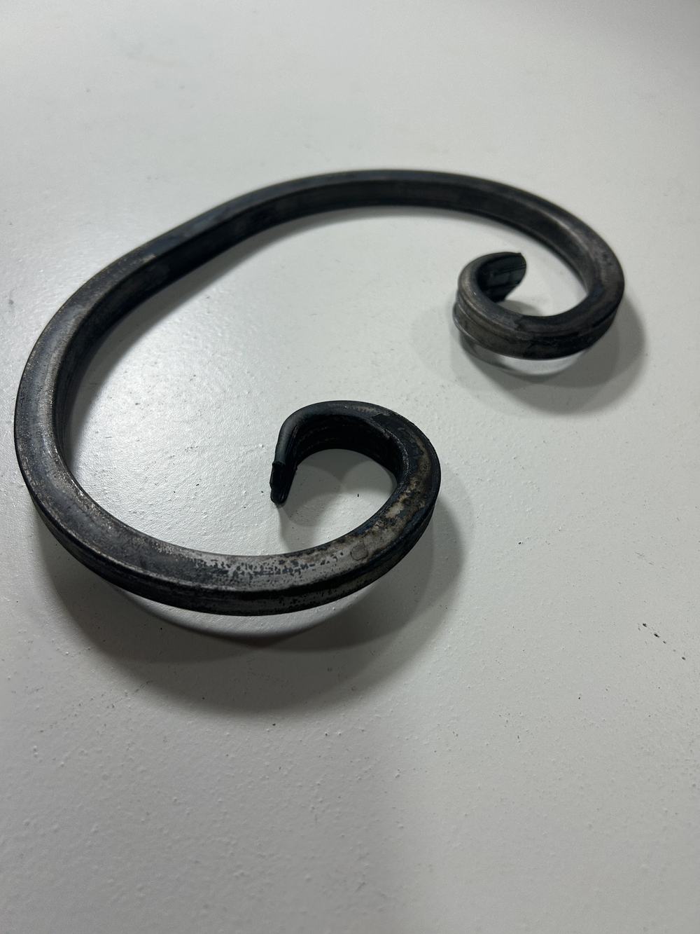 Кованый элемент Вензель 130х230мм квадрат полнотелый 10х10мм