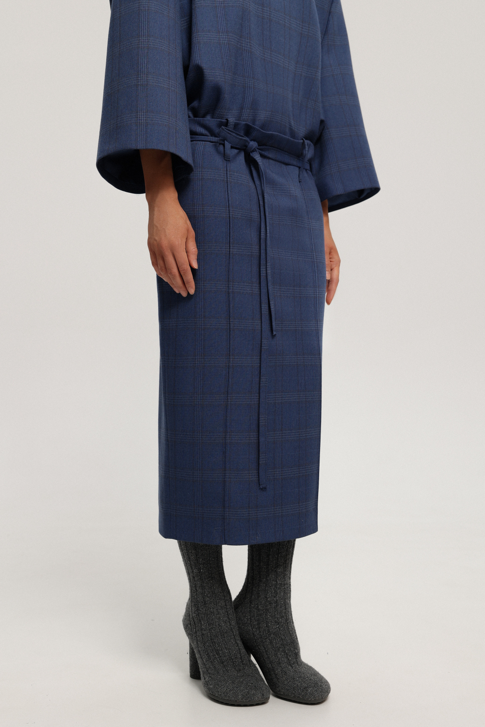 Юбка-карандаш миди