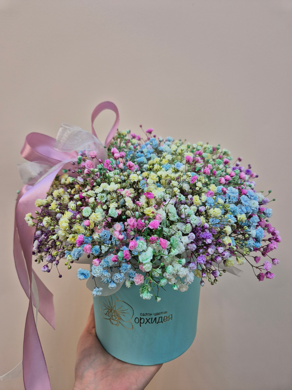 Гипсофила композиция в шляпной коробке