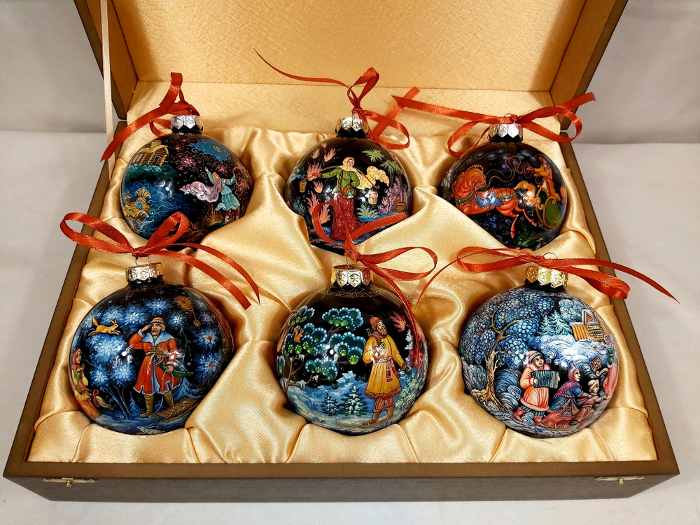 Сувенирный набор из 6-ти новогодних шаров с ручной росписью Палех