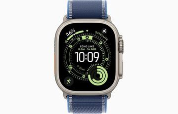 Умные часы Apple Watch Ultra 3, 49 мм, Natural Titanium Bright Blue Trail Loop M/L