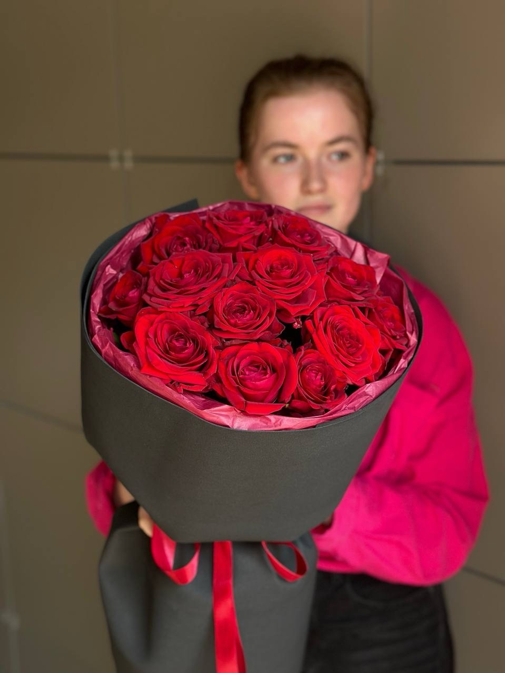 Моно из 13 бордовых роз