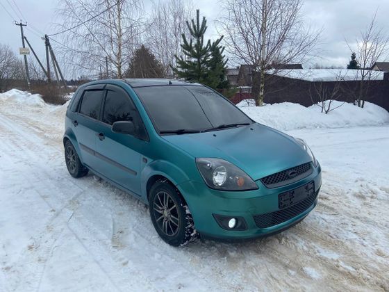 Пленка матовая зеленая Metal Flash Gemstone Green Carbins